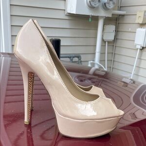 Aldo Glossy Beige Peep-Toe Heels